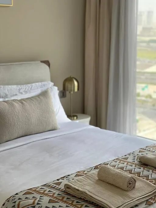 1Bdr-Furnished Apartment, Business Bay, Canal View Dubai 0*,